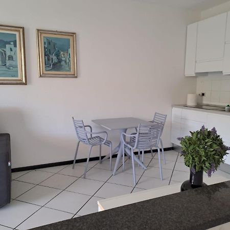 Appartamenti Residence Il Porto 13 E 16 포르투 아주로 외부 사진