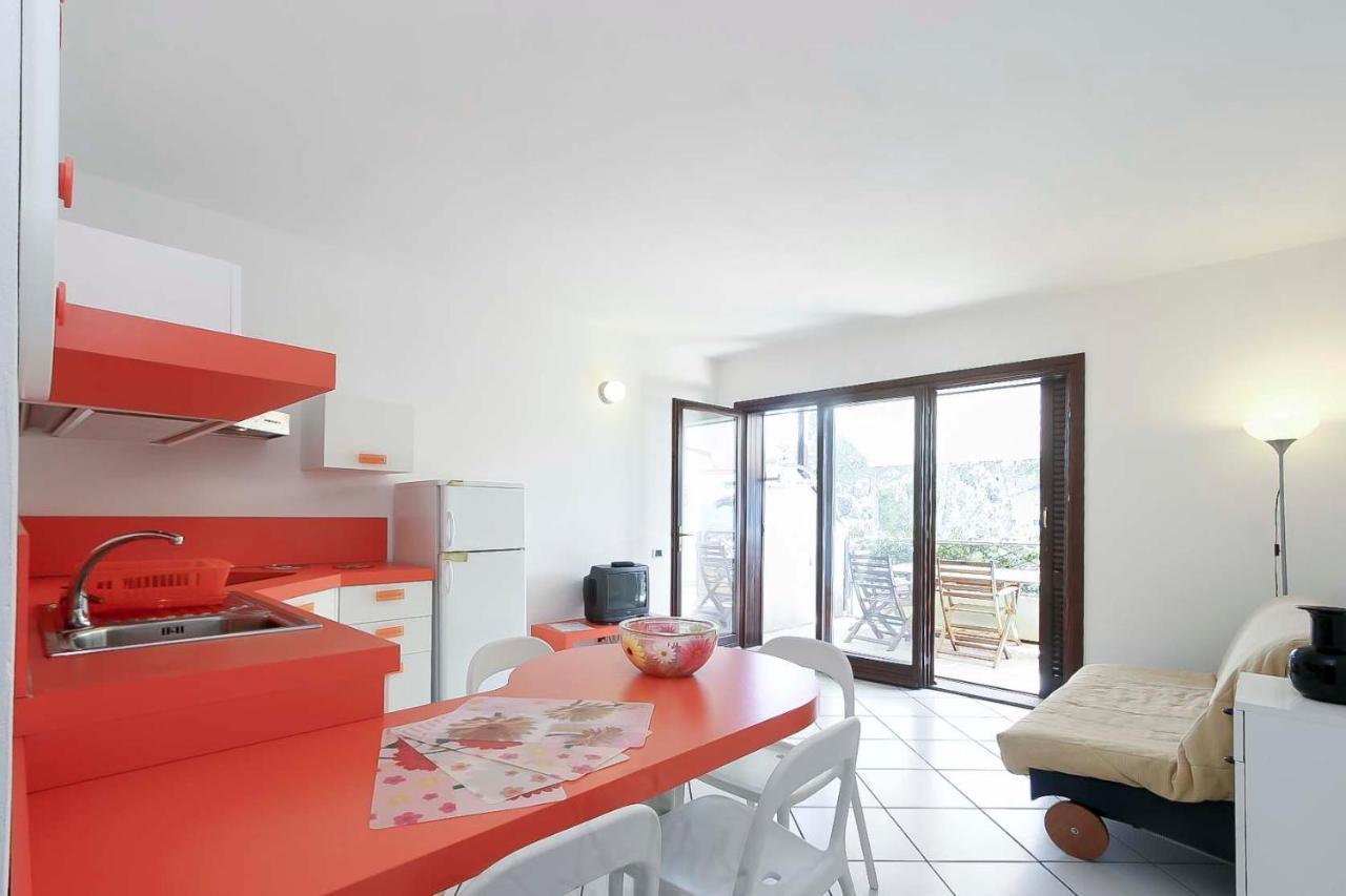 Appartamenti Residence Il Porto 13 E 16 포르투 아주로 외부 사진
