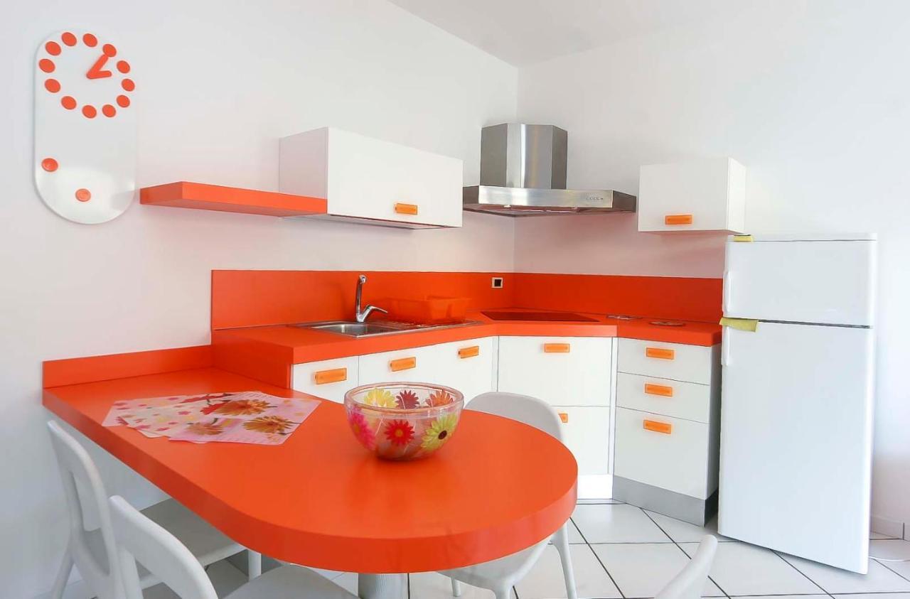 Appartamenti Residence Il Porto 13 E 16 포르투 아주로 외부 사진