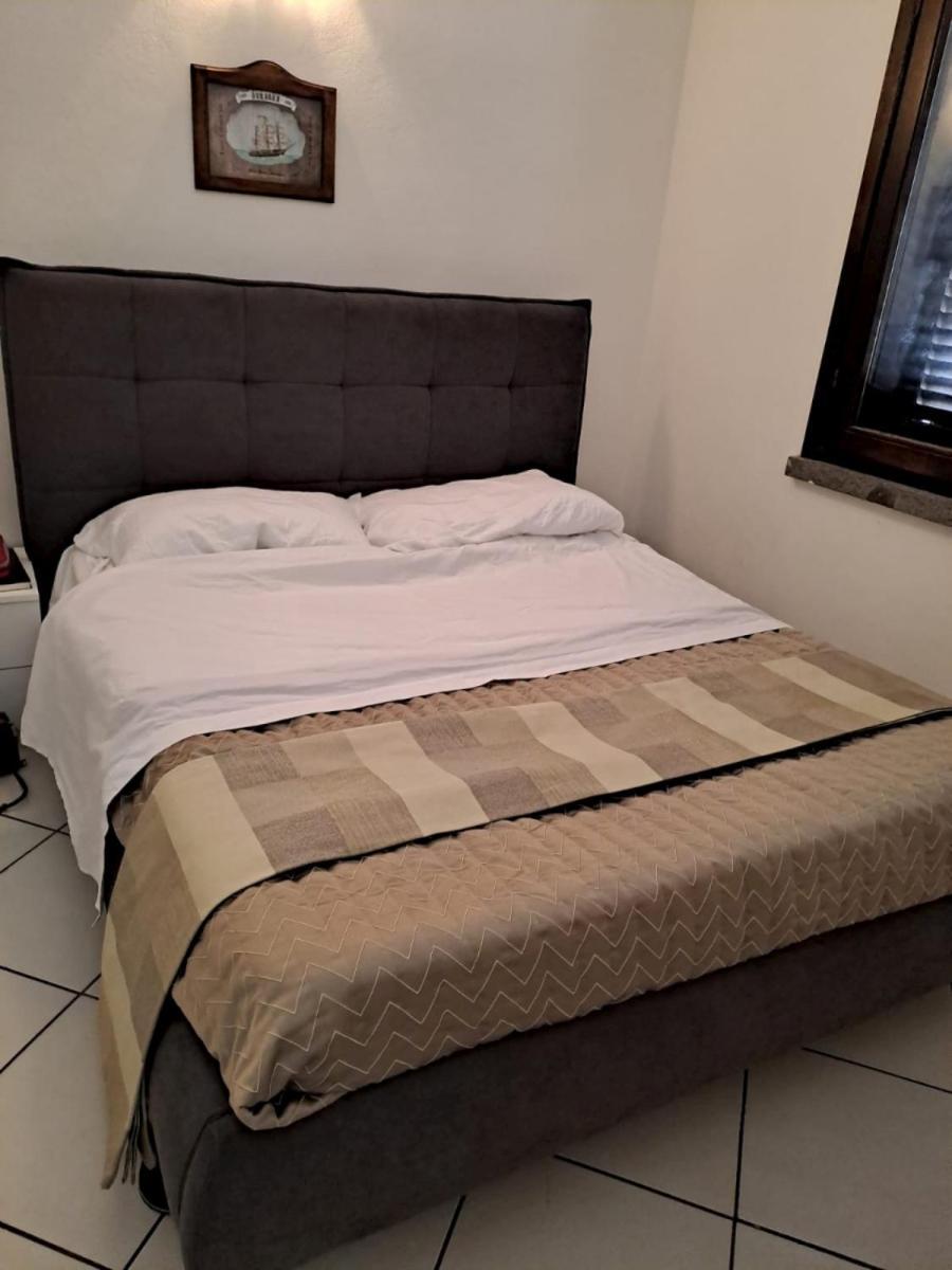 Appartamenti Residence Il Porto 13 E 16 포르투 아주로 외부 사진