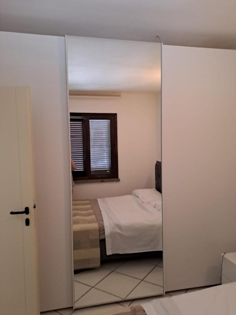 Appartamenti Residence Il Porto 13 E 16 포르투 아주로 외부 사진